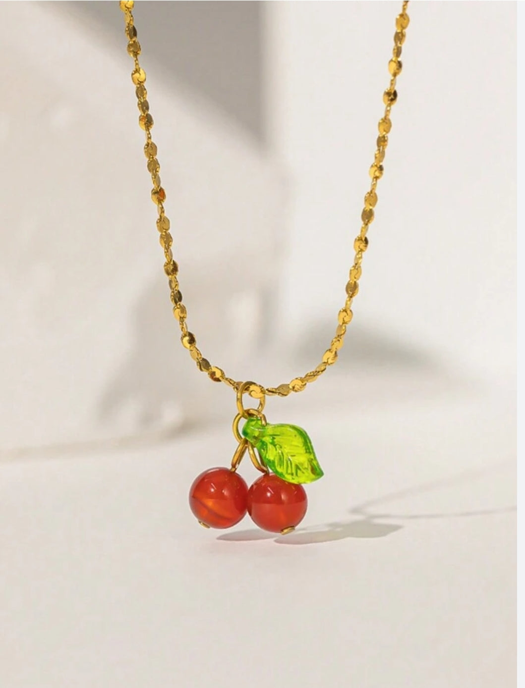 Collier Cherry